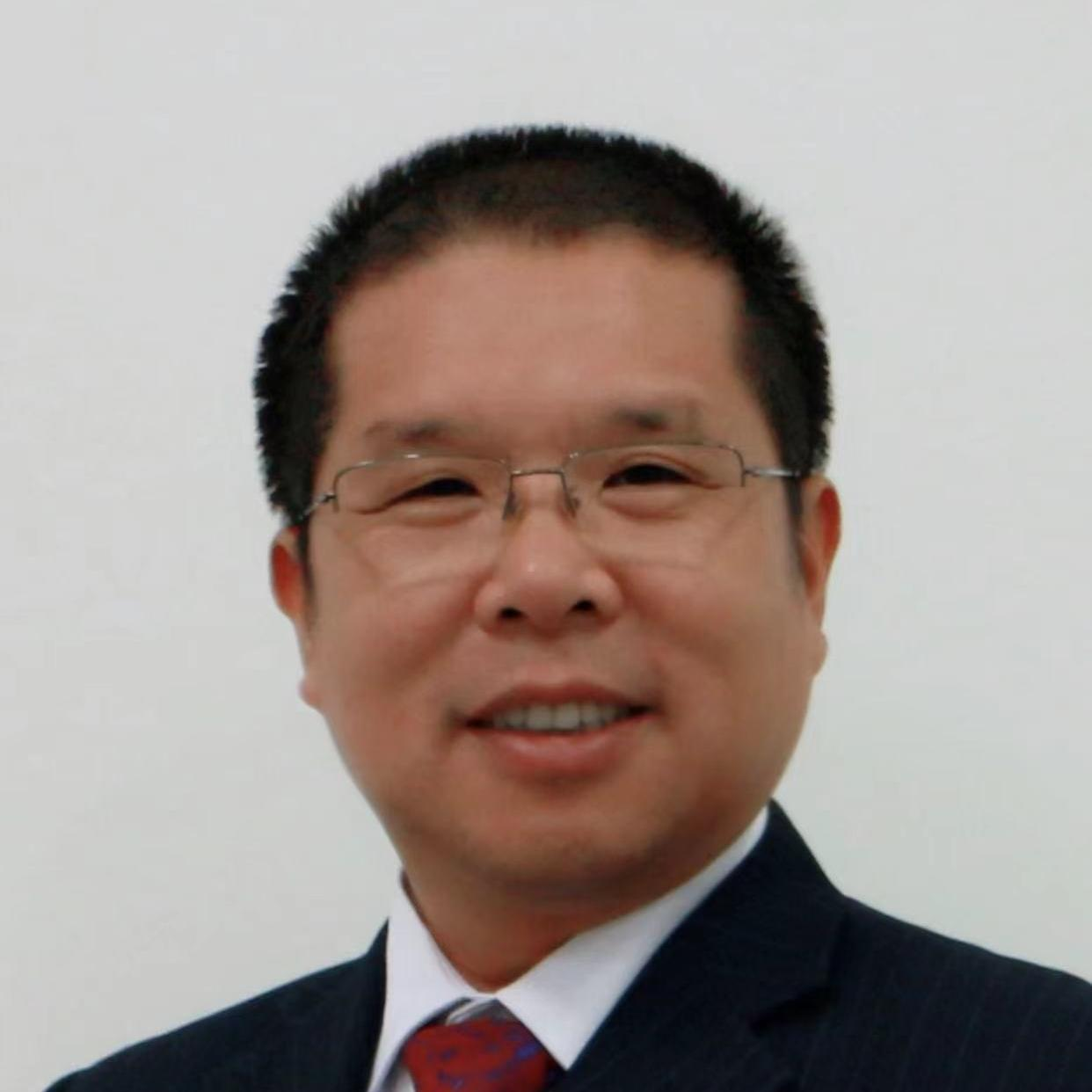 严由伟